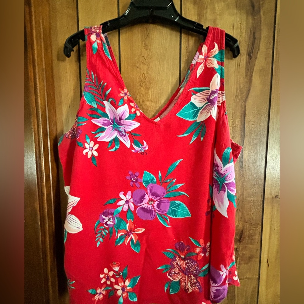 Old Navy Women's Red Floral Cotton V-Neck Tank Top xl